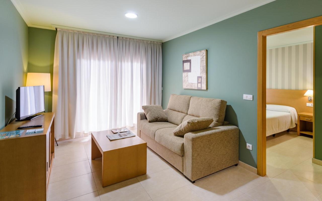 סנשנשו Apartamentos Trisquel מראה חיצוני תמונה