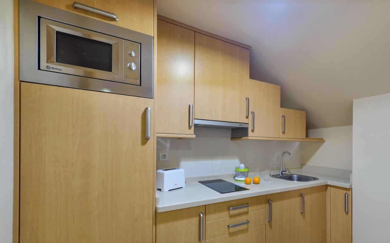 סנשנשו Apartamentos Trisquel מראה חיצוני תמונה