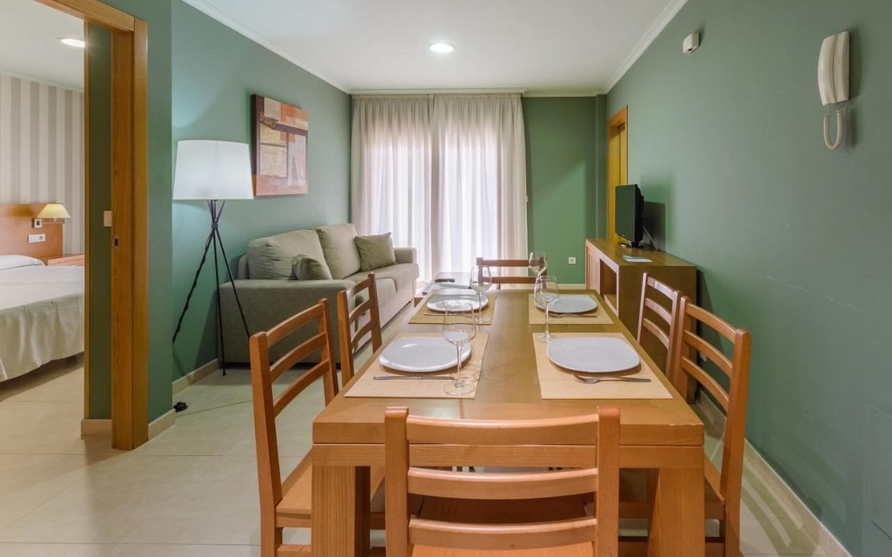 סנשנשו Apartamentos Trisquel מראה חיצוני תמונה